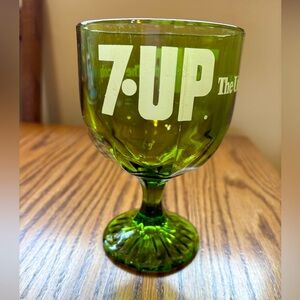7 Up, The UnCola glass